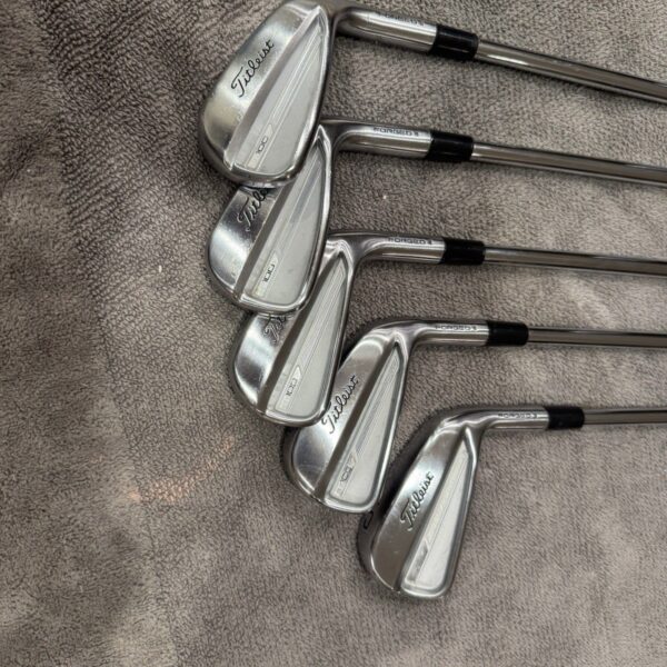 Titleist T100 irons (2024) 5-9.